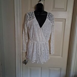 Bleuh ciel romper size medium 5/$25